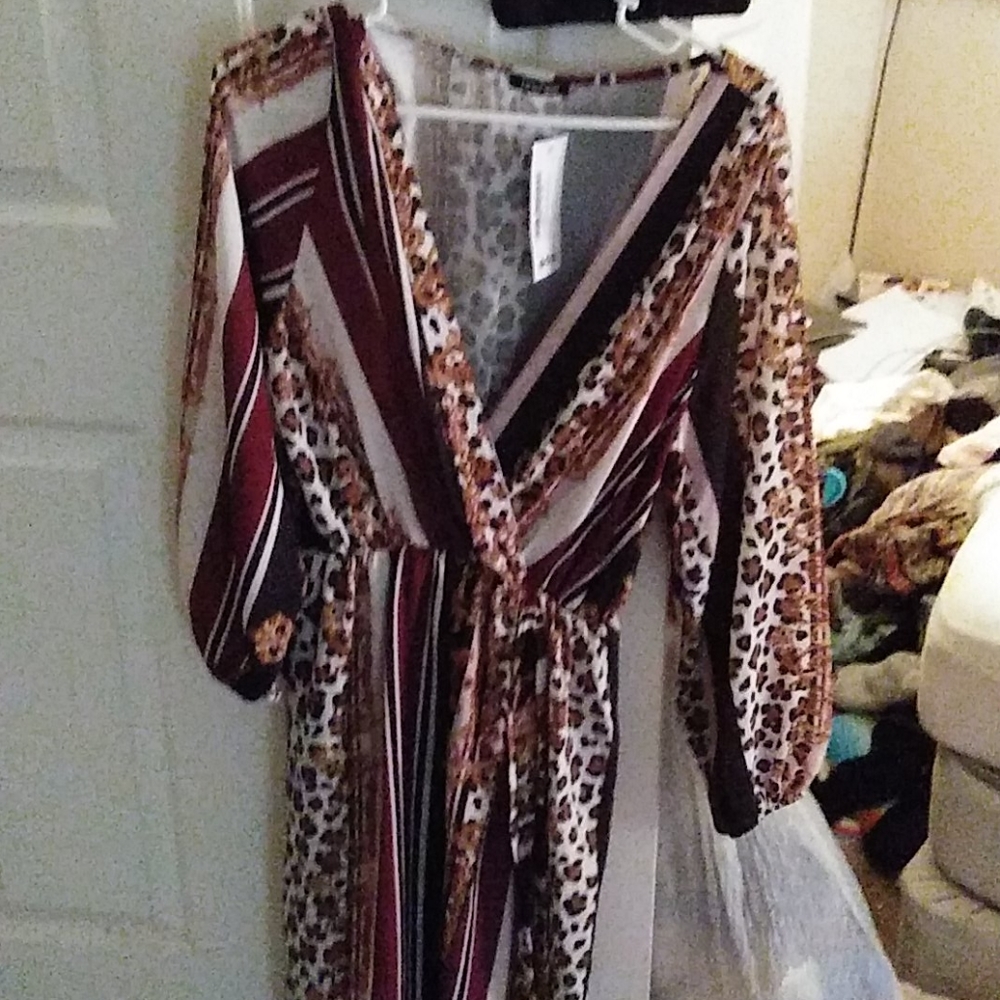 Boohoo Plus Chain Mixed Print Wrap Midi Dress